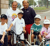 Steve with his children and Mayor Richard Riordan on a bike ride.